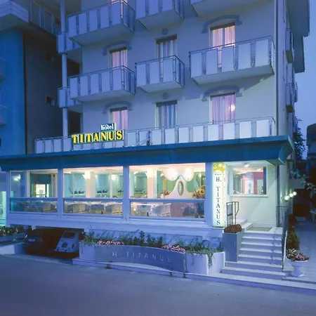 Titanus Hotel 3*